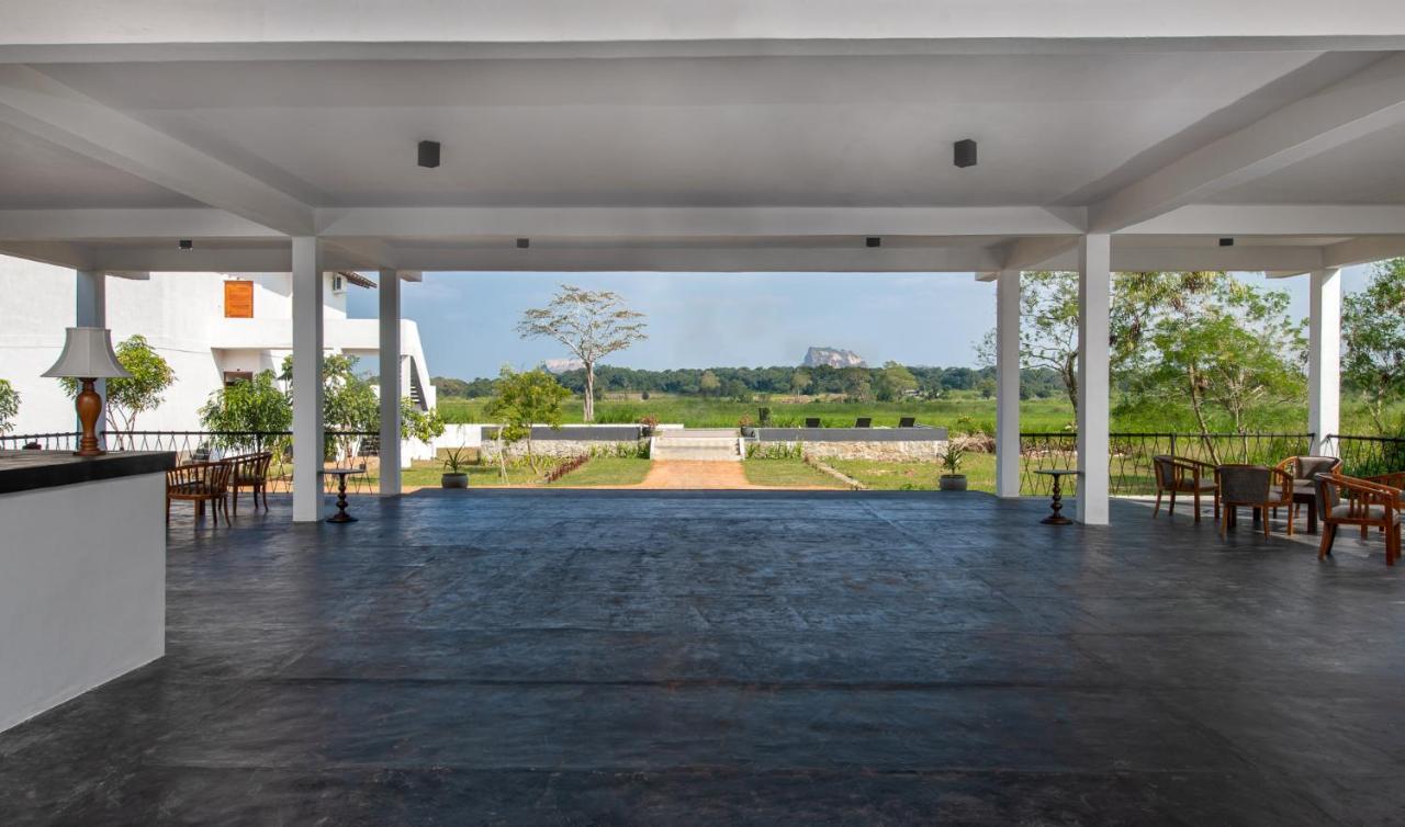 Ceylon Breeze Sigiriya Hotel Exterior photo